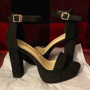SHEIN Platform Heels size (US 9) (EUR 40)